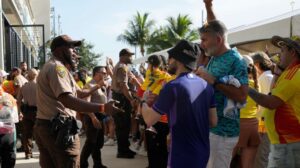 Gente con boletas que no pudo entrar, vandalismo, arrestos: ¿qué falló en la final de la Copa América en Miami? - AlbertoNews
