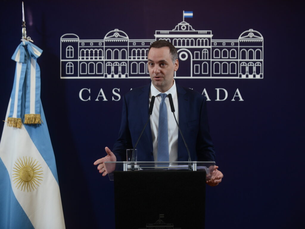 Gobierno argentino tilda de “imbécil” a Nicolás Maduro tras insultos a Milei: “Siempre ha sido un dictador y no ameritan análisis” - AlbertoNews