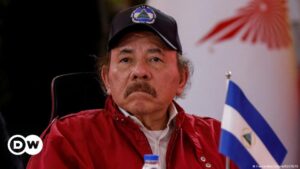 Gobierno de Nicaragua cierra emisora radial y 12 ONG – DW – 09/07/2024