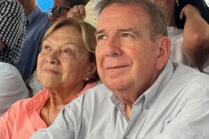 González Urrutia aseguró que proyecto unitario salvará al país de 25 años de autoritarismo