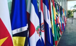 HRW pide a Gobiernos no reconocer victoria de Maduro hasta que se publiquen los resultados