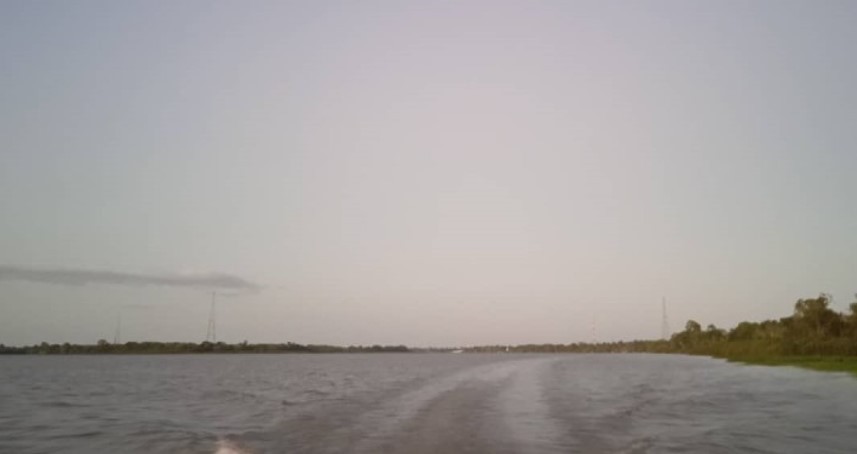 Habitantes del Bajo Delta miran hacia Tucupita por la crecida del río Orinoco