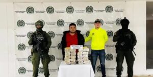 Incautan dinero en comida para perros en Colombia