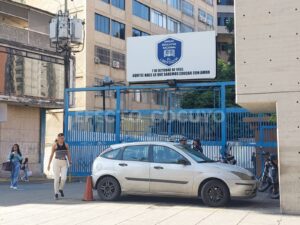 Instalación de mesas en municipios Chacao y Sucre arrancó después de las 8 a.m. con restricciones a la prensa