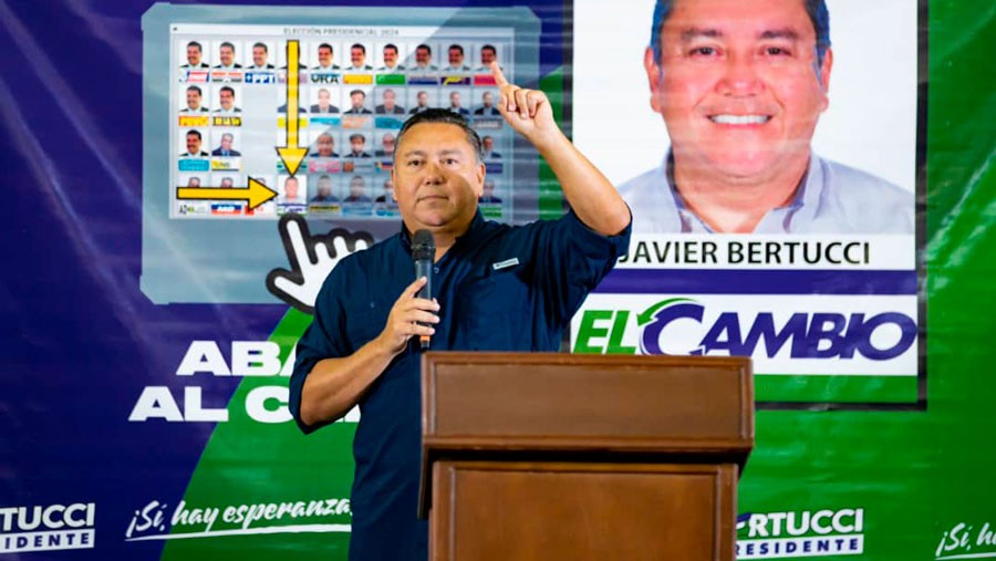 Javier Bertucci se definió como el candidato de la familia