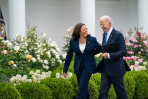 Joe Biden renuncia a la reelección y apoyará a Kamala Harris