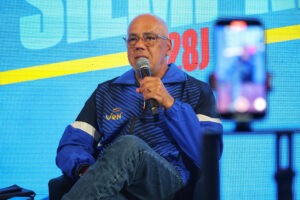 Jorge Rodríguez afirmó que reconocerán los resultados emitidos por el CNE
