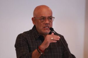 Jorge Rodríguez dice que alcalde en Barinas se retractó de apoyo a Maduro por “amenazas de muerte” y anuncia investigación