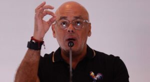 Jorge Rodríguez exige a agencias respetar resultados electorales