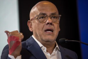 Jorge Rodríguez tras ejercer su derecho al voto: "Le estamos dando una lección al mundo" - AlbertoNews
