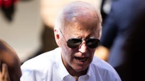 La Casa Blanca publica una carta del médico de Biden ante rumores por sus visitas a un experto en párkinson