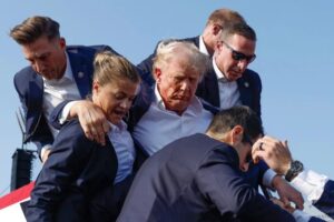 La animación en 3D que muestra qué tan cerca estuvo la bala de impactar a Trump en la cabeza (+Video)