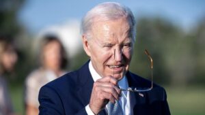 La campaña de Biden desoye las críticas y afirma que volverá pronto a la carretera - AlbertoNews