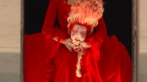 La impactante aparición olímpica de María Antonieta, la reina decapitada de Francia (Video) - AlbertoNews