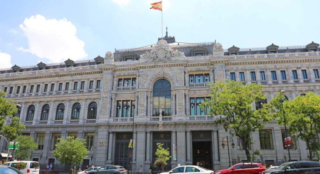 La inflación de los servicios se resiste a bajar y preocupa al Banco de España