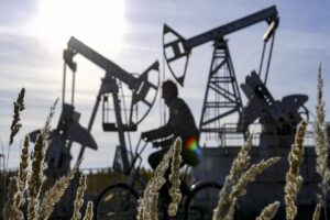 La producción de petróleo de la OPEP+ en junio disminuyó en 125.000 b/d frente a mayo |