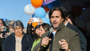 Lacalle Pou cuestionó la falsa discusión entre mercado o más Estado