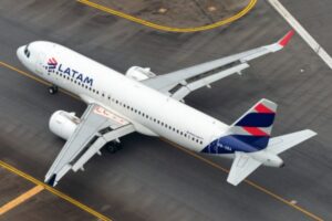 Latam Perú confirma la suspensión de vuelos entre Lima y Caracas hasta el 31 de agosto