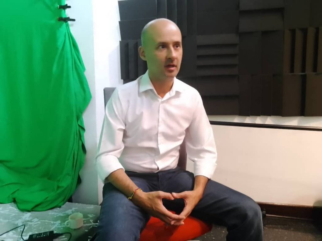 Lawrence Castro: Gente vinculada con el mundo financiero del chavismo ha buscado entendimiento con la oposición para el cambio político