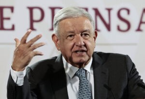 López Obrador afirma que "no hay pruebas" de fraude en Venezuela y cuestiona a la OEA