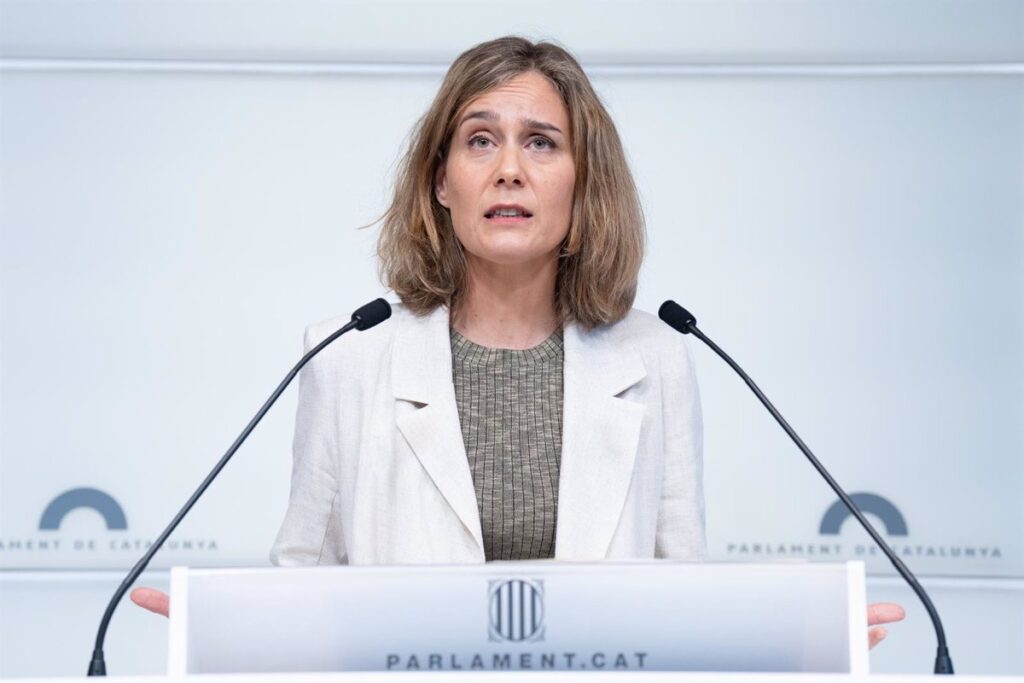 Los Comuns cierran un preacuerdo con PSC que junto a ERC garantizaría la investidura de Illa