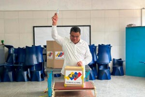 «Los candidatos independientes tenemos voz y votos»