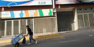 Los venezolanos solo se tienen a sí mismos