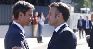 Macron aceptó la renuncia del primer ministro de Francia e insistió en la necesidad de armar una “coalición mayoritaria”