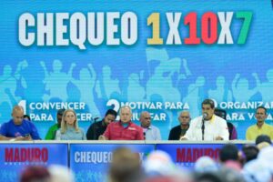 Maduro convoca "gran frente antifascista"