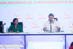 Maduro coordina junto a autoridades en Sucre atención a damnificados tras paso de Beryl