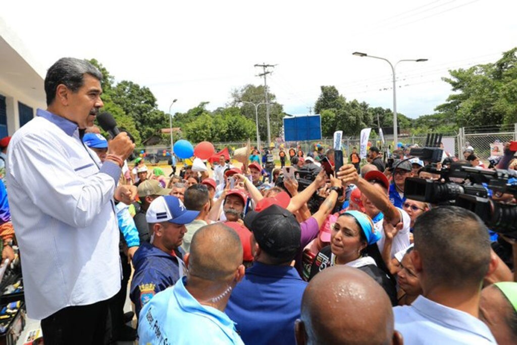 Maduro desde Táchira denunció intentos de desestabilización por la "derecha extremista"
