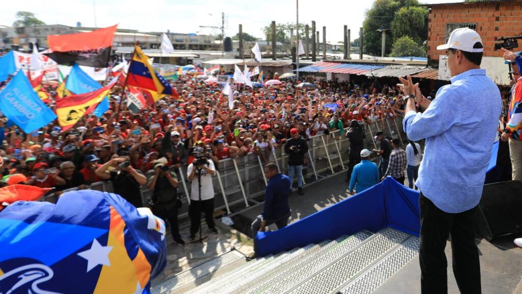 Maduro promete un millón de dólares para emprendimientos entre agosto de 2024 y 2025