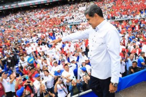 Maduro prometió recuperar salarios de la clase obrera de ganar las presidenciales