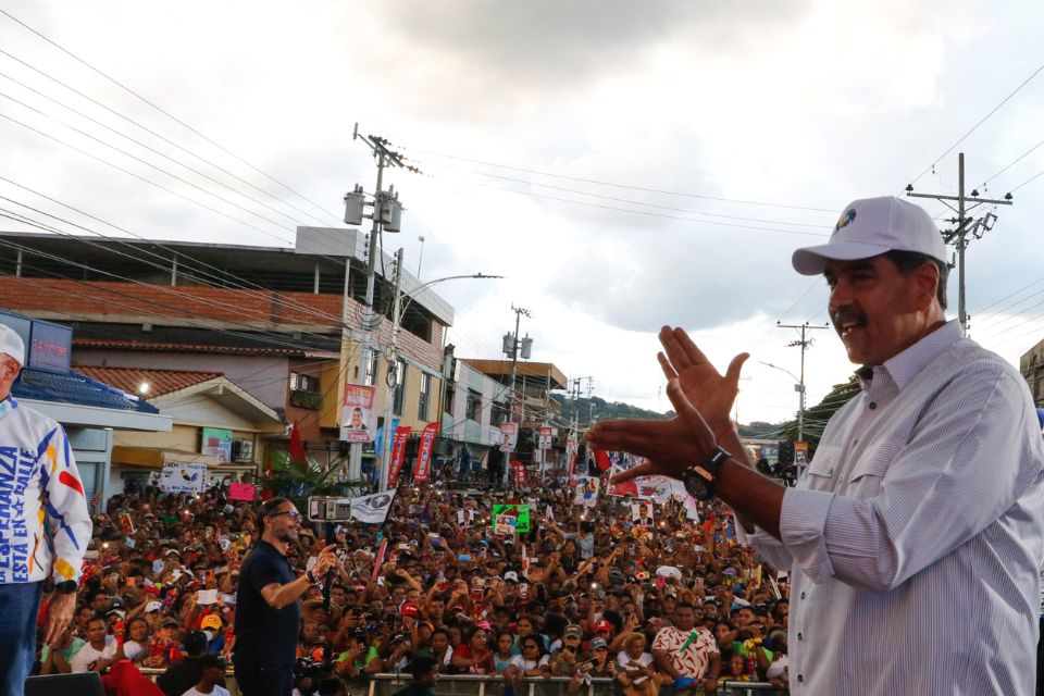 Maduro reitera que la oposición "quiere manchar las elecciones" del 28 de julio