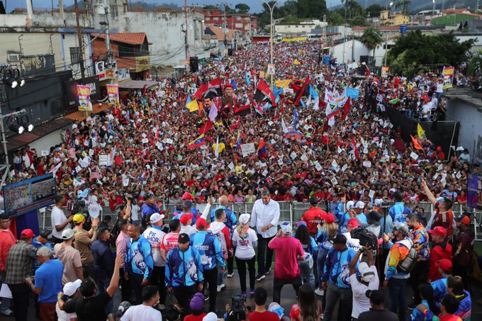 Maduro se encuentra con el pueblo de Mérida y anuncia grandes proyectos - Yvke Mundial