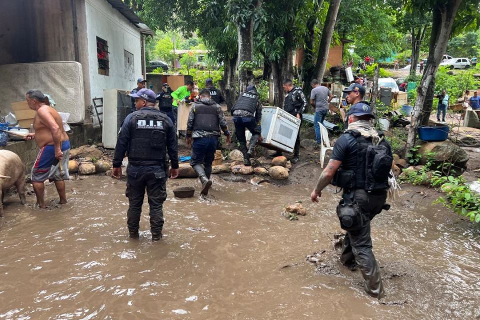 Más de 31.000 damnificados dejó el huracán Beryl en Sucre, afirma gobernador
