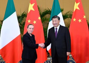 Meloni visita China con ánimo conciliador en su primer viaje al país tras abandonar el gran pacto de infraestructuras