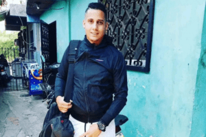 Motorizado de Yummy Rides fue asesinado de múltiples disparos en Petare (+Videos)