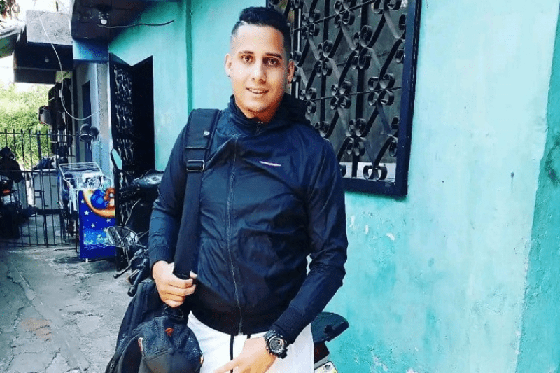 Motorizado de Yummy Rides fue asesinado de múltiples disparos en Petare (+Videos)