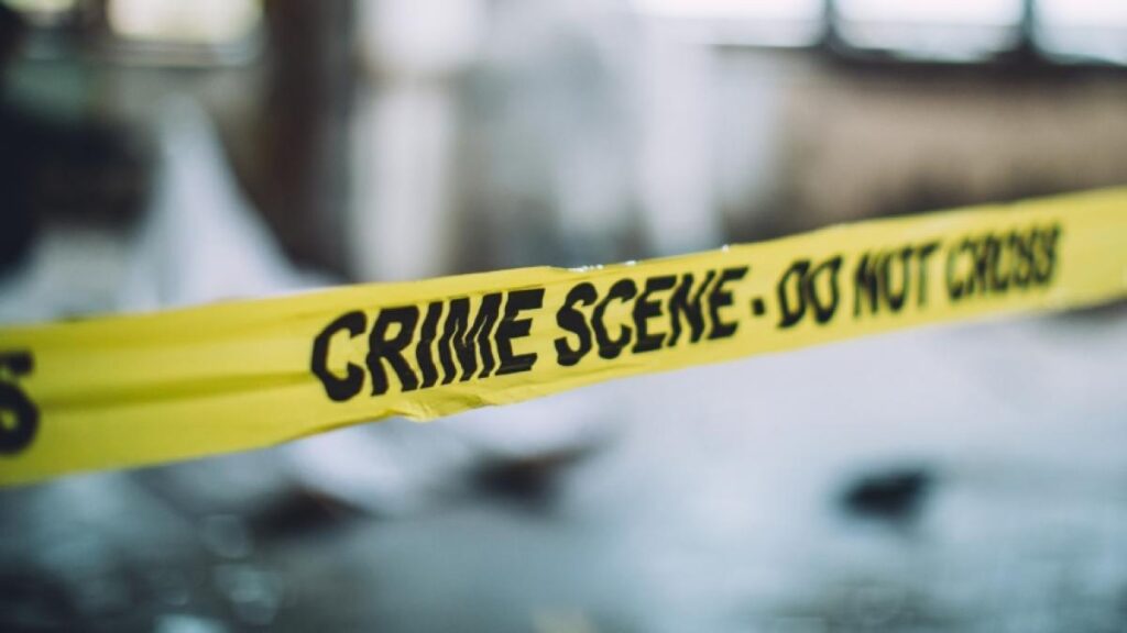 Mujer mató y le cortó el dedo al hombre que era su 'sugar daddy' para robarle el dinero de su cuenta bancaria