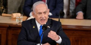 Netanyahu promete «victoria total» en Gaza ante multitud furiosa en el Capitolio
