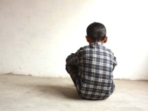 Niño de cuatro años es atacado sexualmente por un vecino