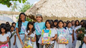 Niños Arhuacos reciben ayuda tras inundaciones en la Sierra Nevada de Santa Marta