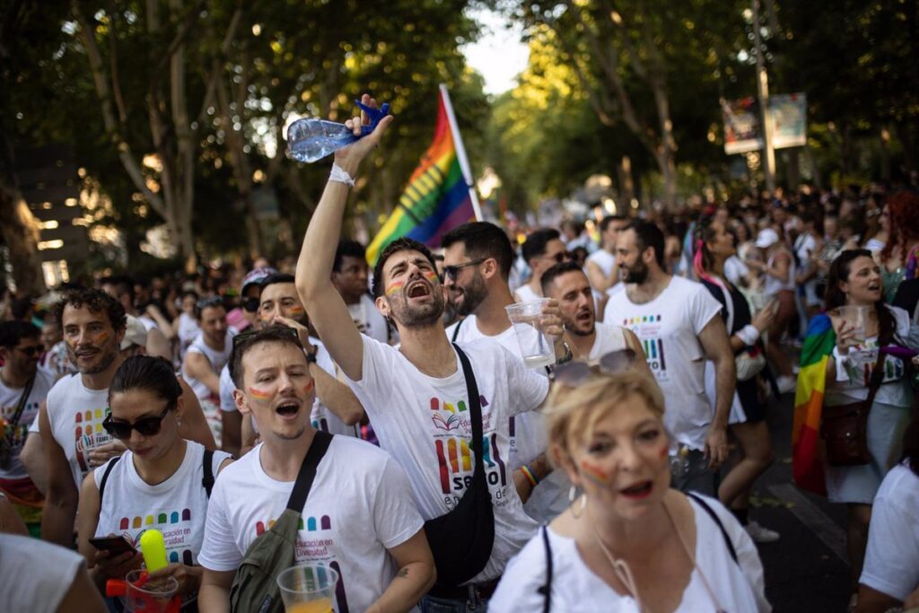 "No somos condones, copas ni tacones"