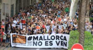 Palma acoge este domingo su segunda gran manifestación contra la masificación turística