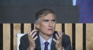 Paramés aumenta el peso de Técnicas Reunidas y reduce Elecnor en su fondo de bolsa española