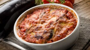 Pastel de berenjena al horno, una receta fácil y deliciosa por menos de tres euros la ración