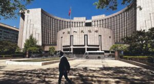Pekín recorta tipos a la desesperada en un intento de reactivar la economía del país