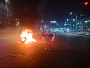 Petare vivió la tarde-noche de este lunes entre disturbios