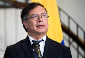 Petro pide a Maduro permitir escrutinio con veeduría nacional e internacional